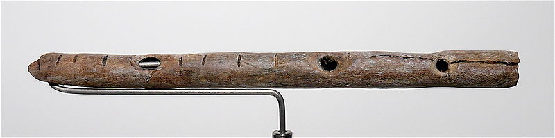 File:Flauta paleolítica.jpg